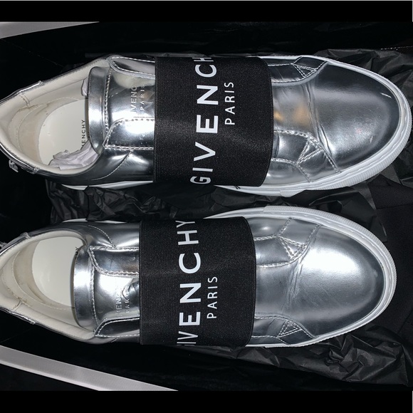 COPY - Givenchy women size 9 worn twice .. good condition - Picture 4 of 6